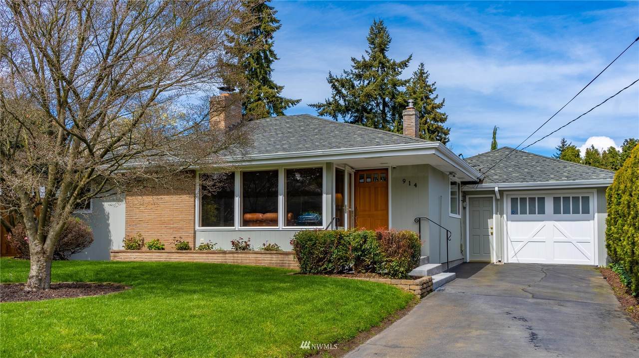 914 124th Street - Photo 1