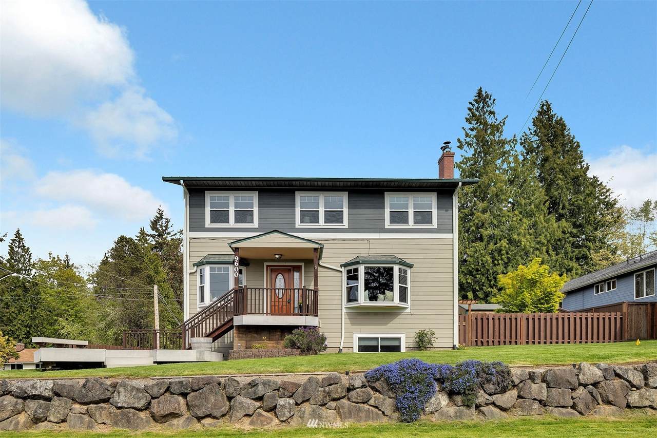 9600 42nd Avenue - Photo 1