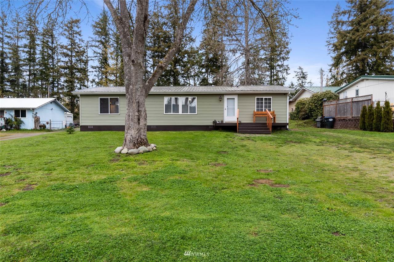 17926 158th Avenue - Photo 1