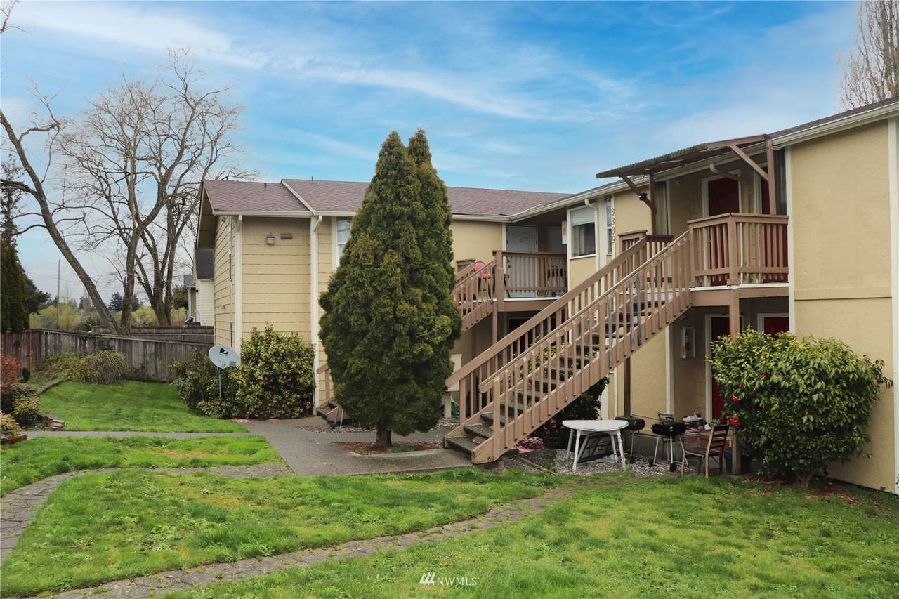 3339 Ainsworth Avenue - Photo 1