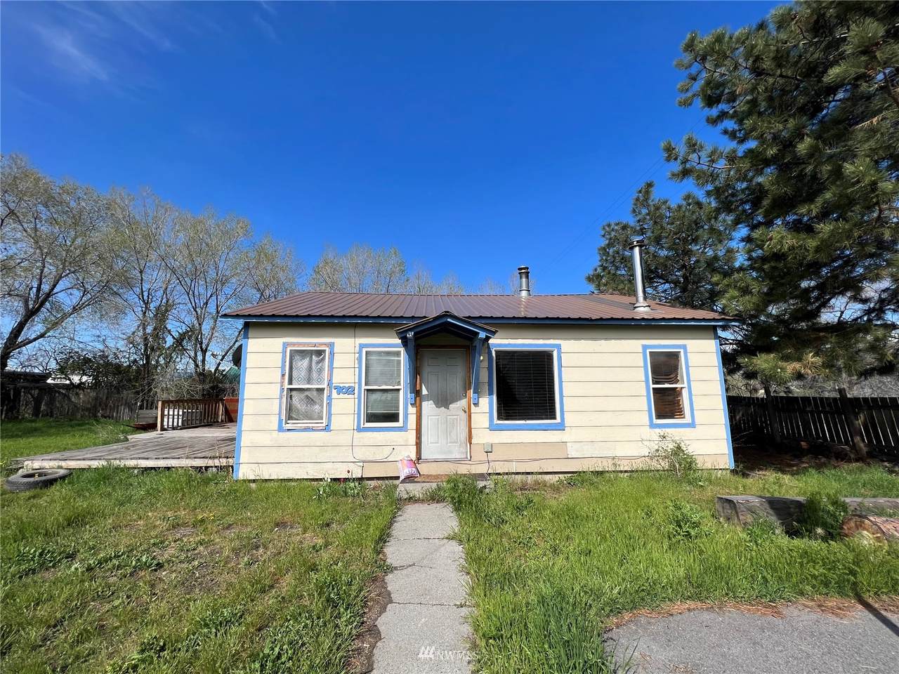 702 Hanford Street - Photo 1