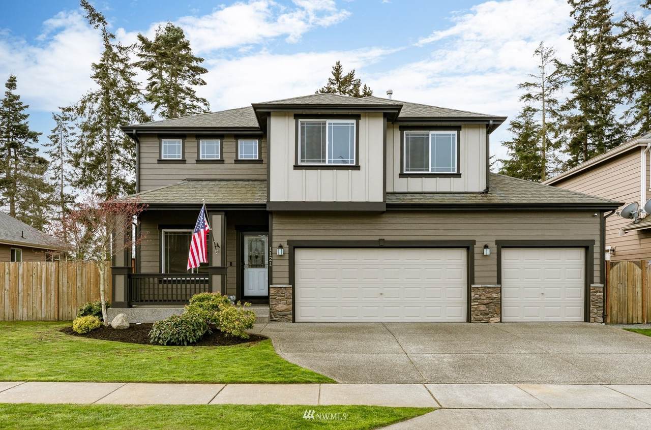 1121 Longview Drive - Photo 1
