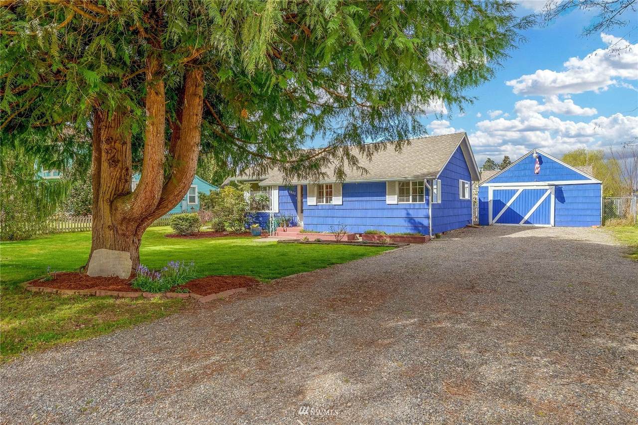 5802 162nd Avenue - Photo 1