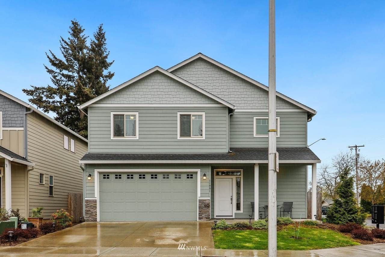11901 31st Street - Photo 1