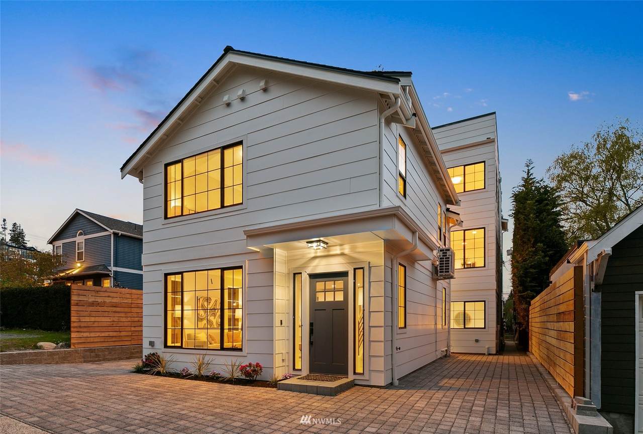 2415 Boston Street - Photo 1