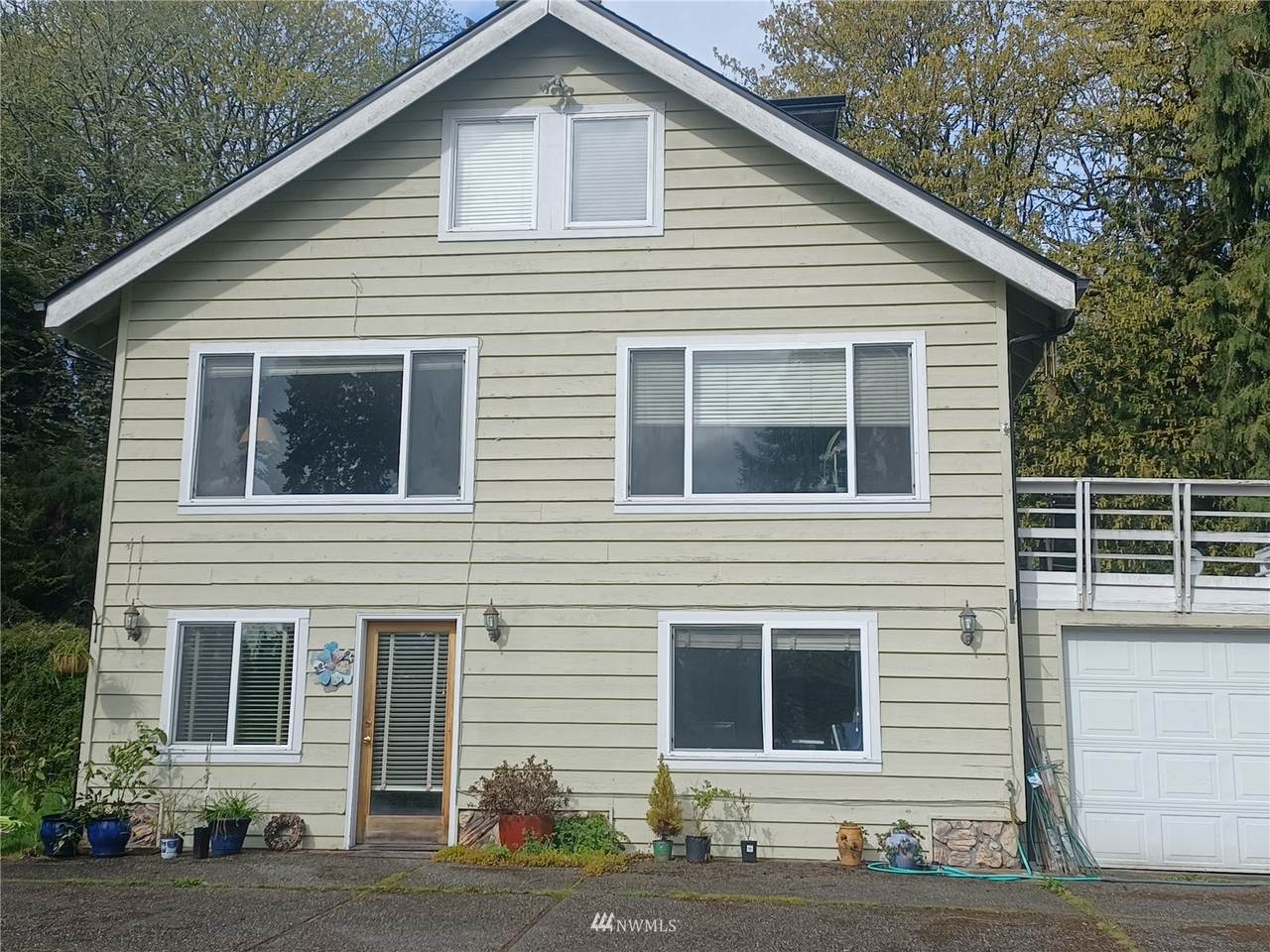 17000 Viking Way - Photo 1
