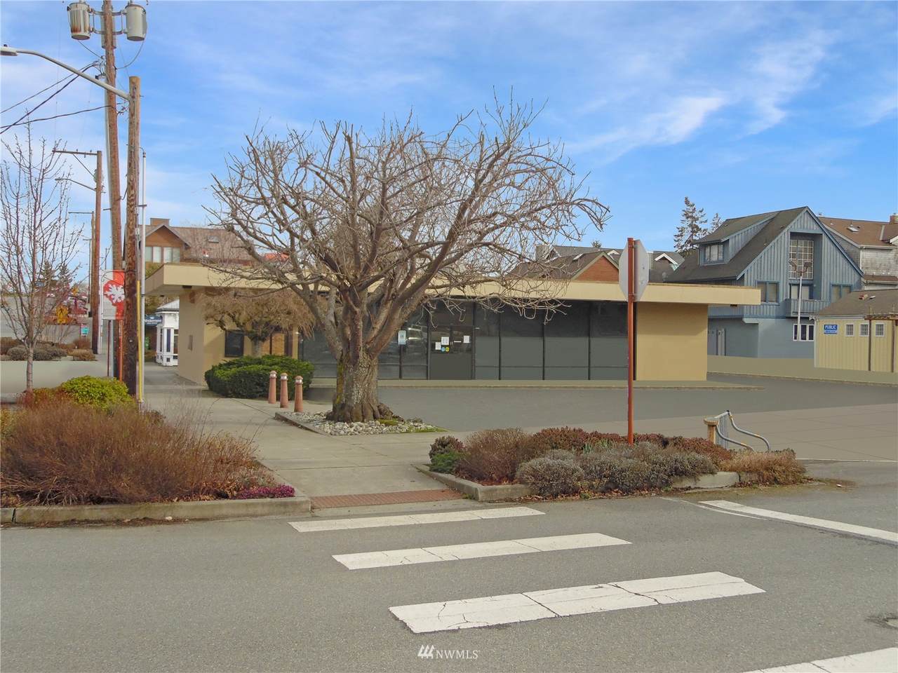 202 Anthes Avenue - Photo 1