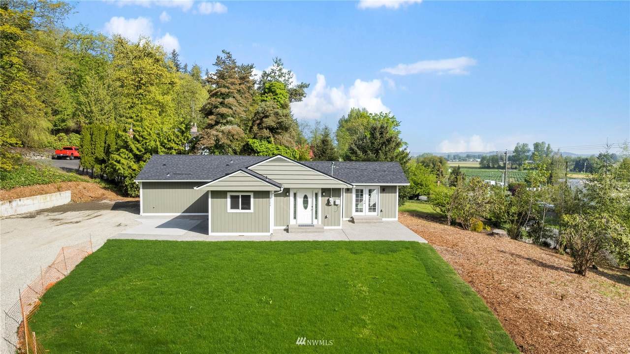 6124 Pioneer Way - Photo 1