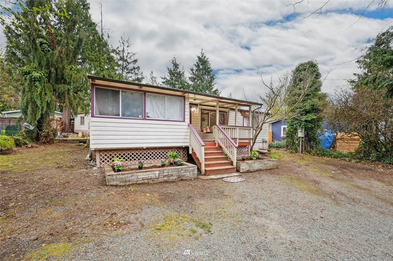 482 Hilltop Drive - Photo 1
