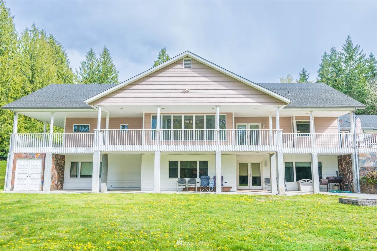 4671 Center Road - Photo 1