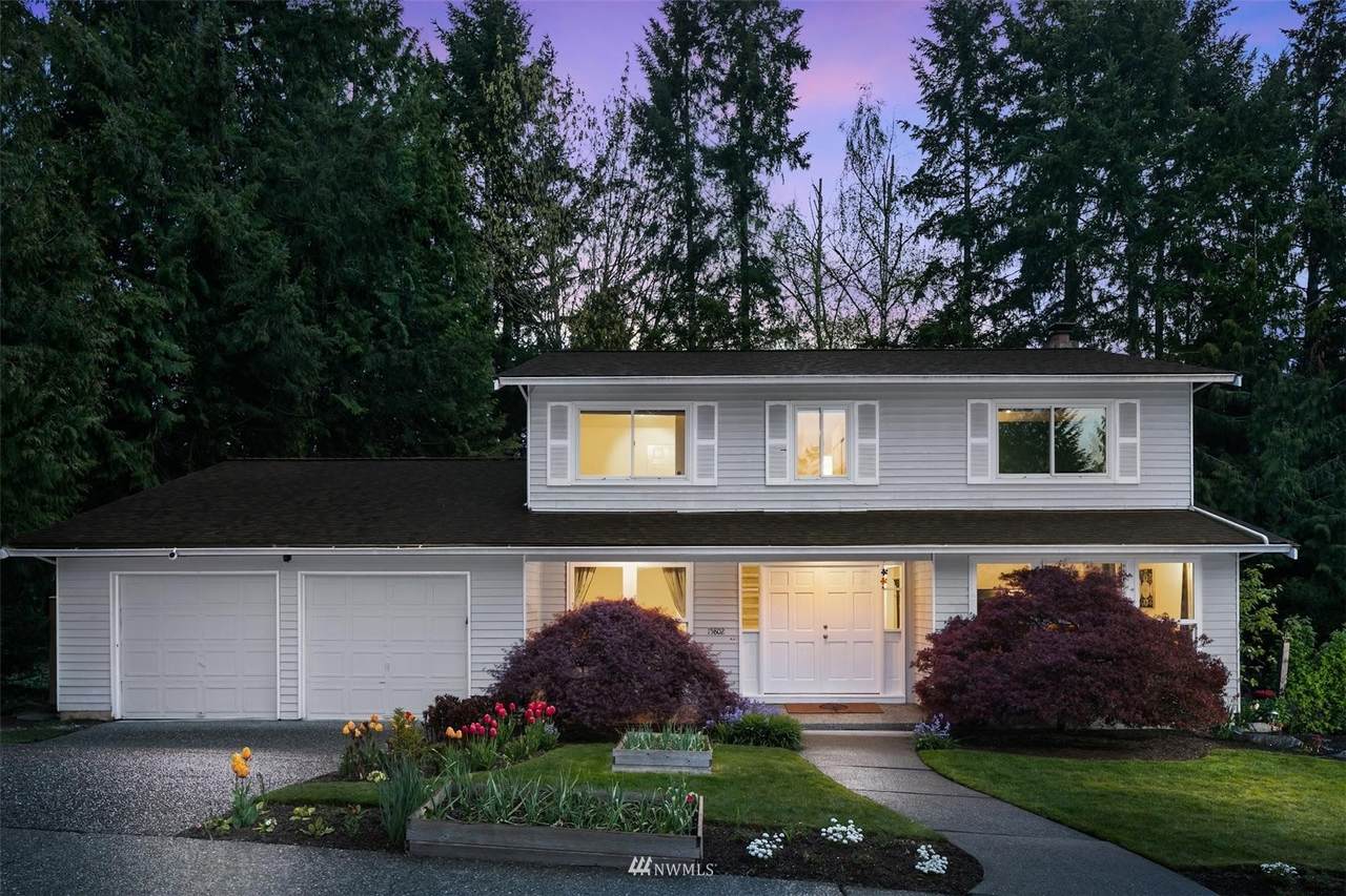 15802 49th Street - Photo 1