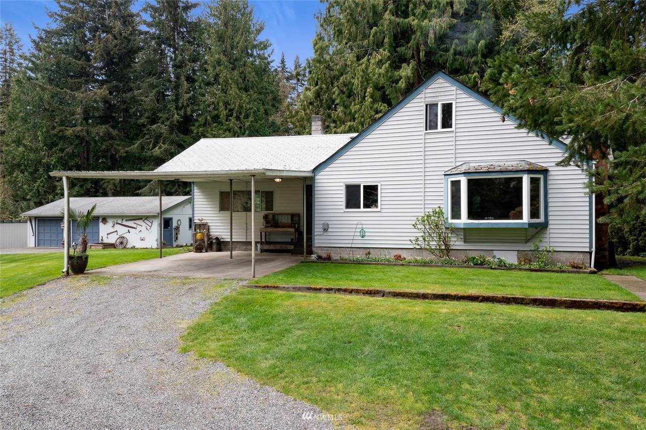 6308 144th Street - Photo 1