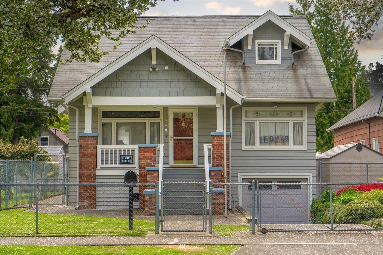 837 Thistle Street - Photo 1