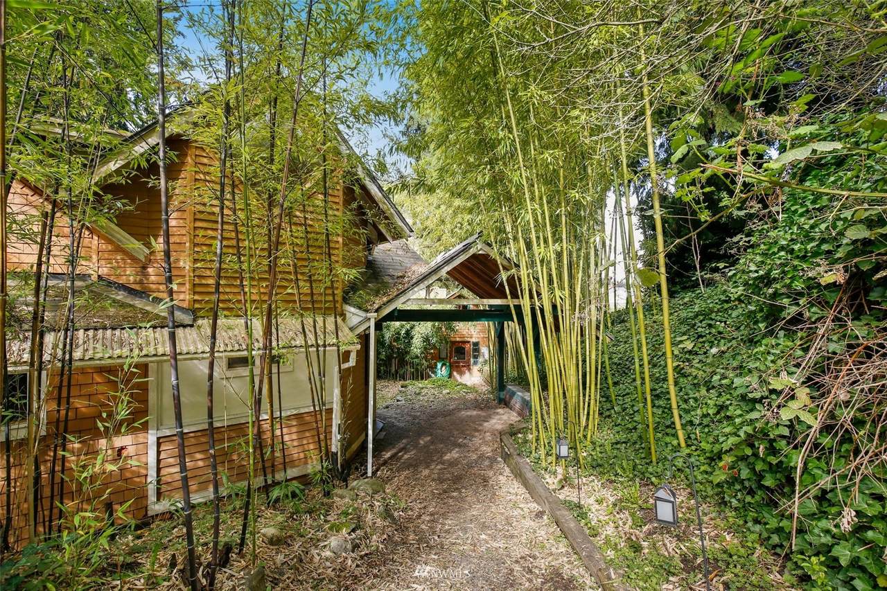 11851 14th Avenue - Photo 1