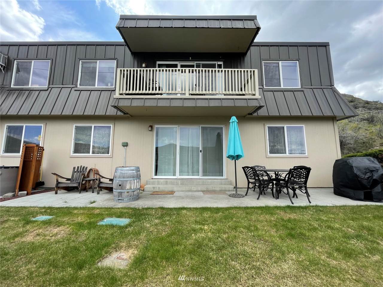 1902 Prospect Street - Photo 1