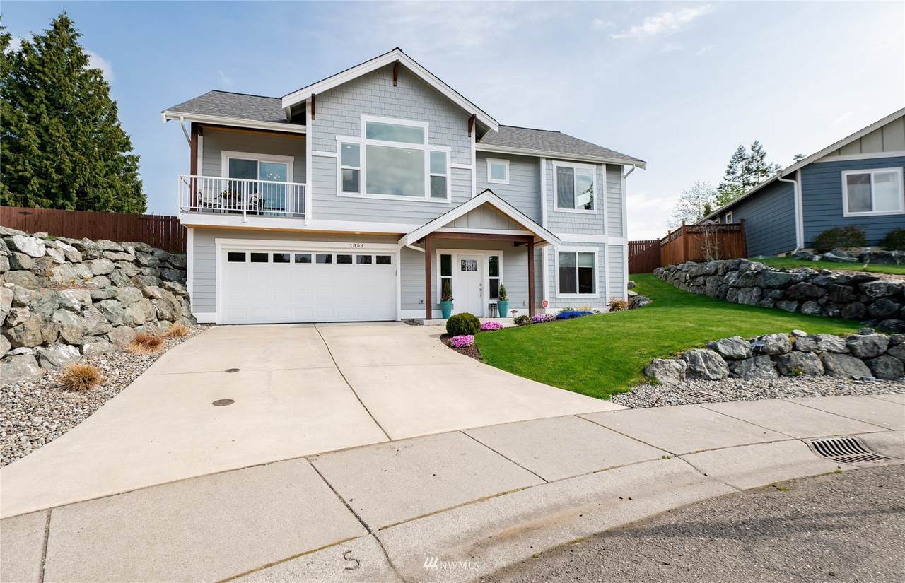 1354 Wilson Avenue - Photo 1