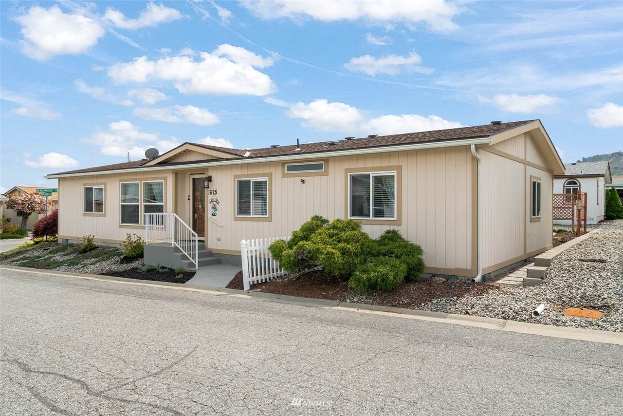1625 Pleasant Avenue - Photo 1