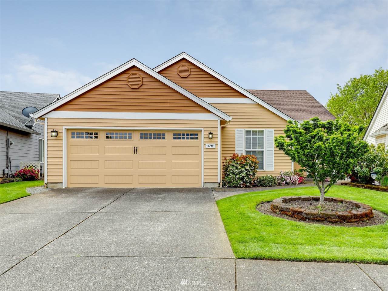 16911 30th Street - Photo 1