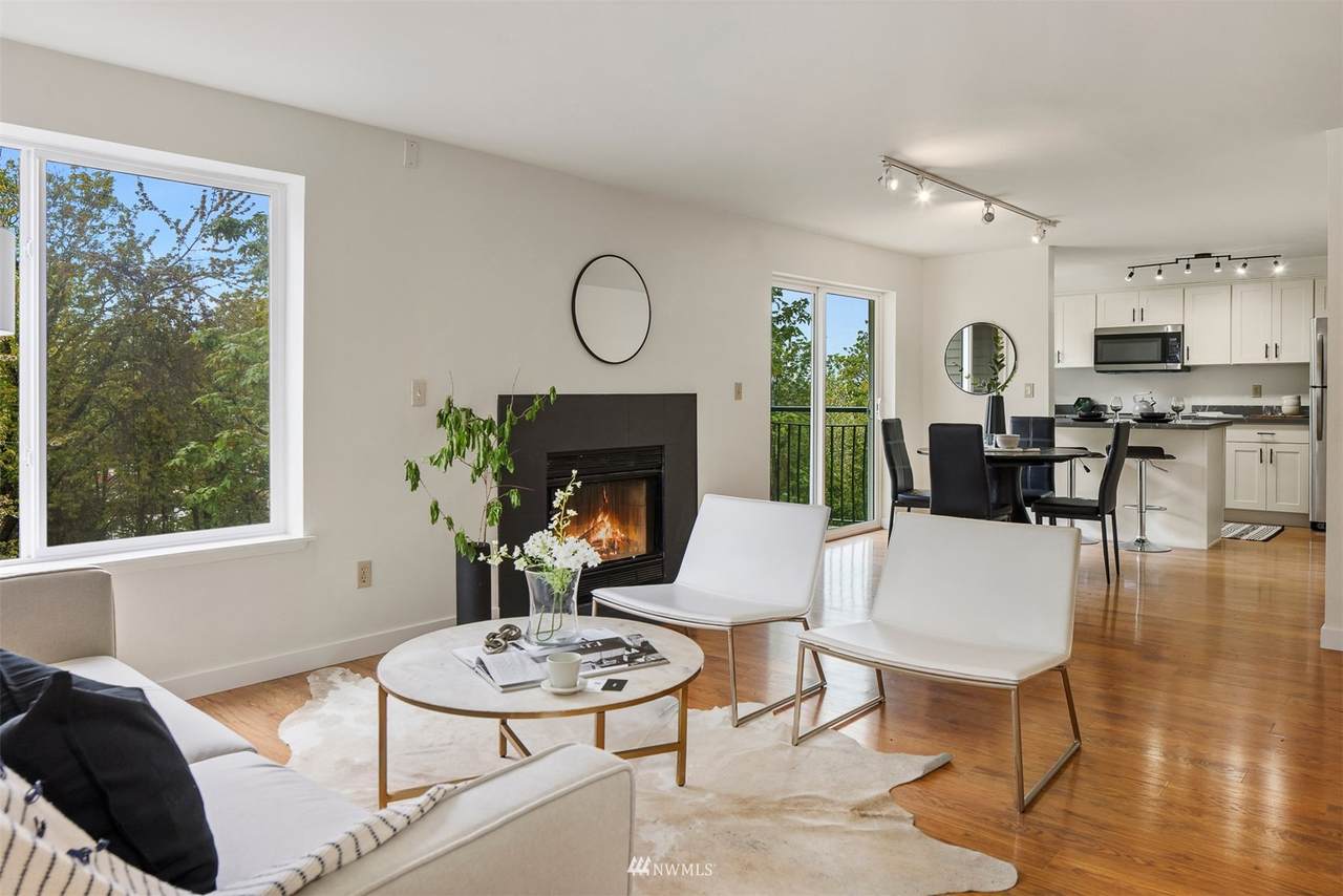 1110 Howe Street - Photo 1