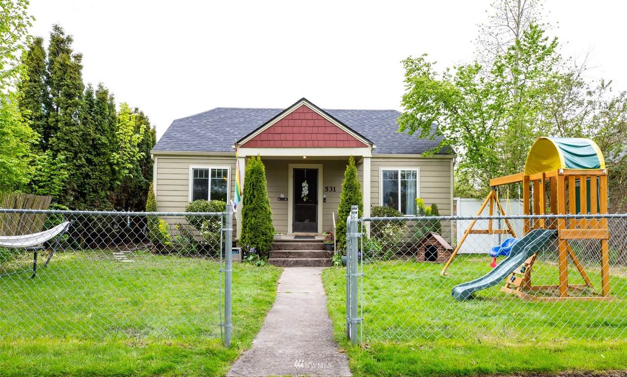 531 16th Avenue - Photo 1