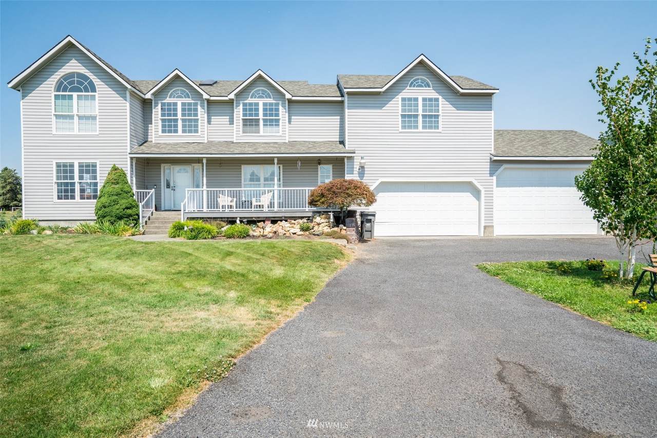 406 N Perry Avenue - Photo 1