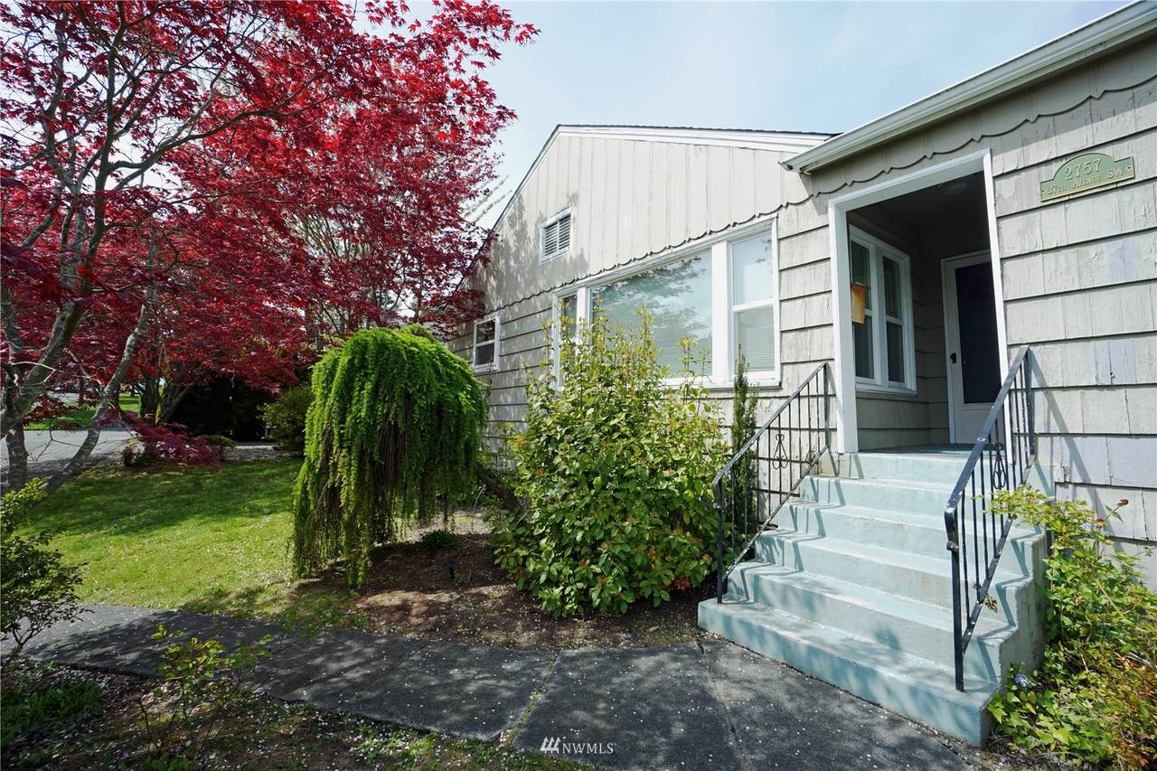 2757 37th Avenue - Photo 1