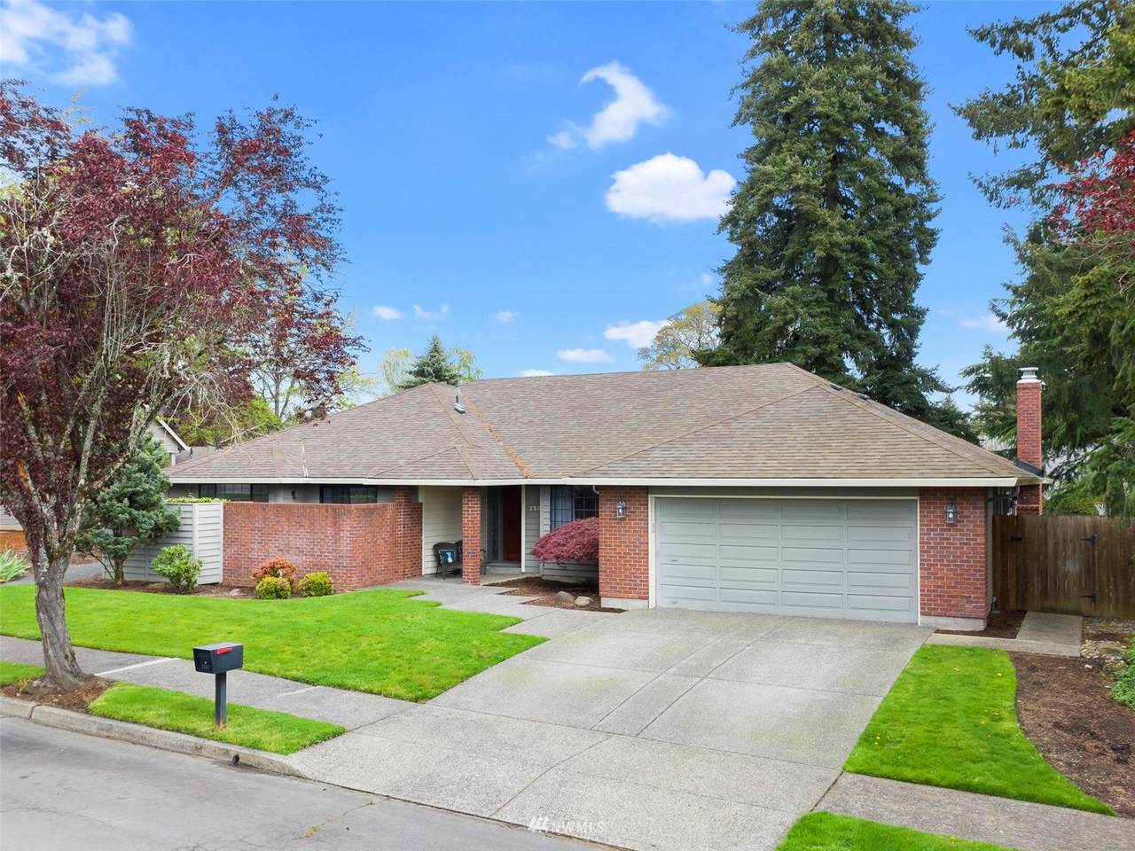 2507 152nd Avenue - Photo 1
