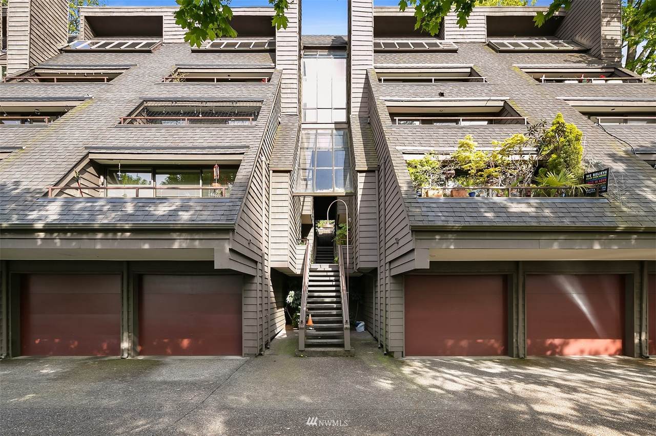 3030 14th Ave W - Photo 1