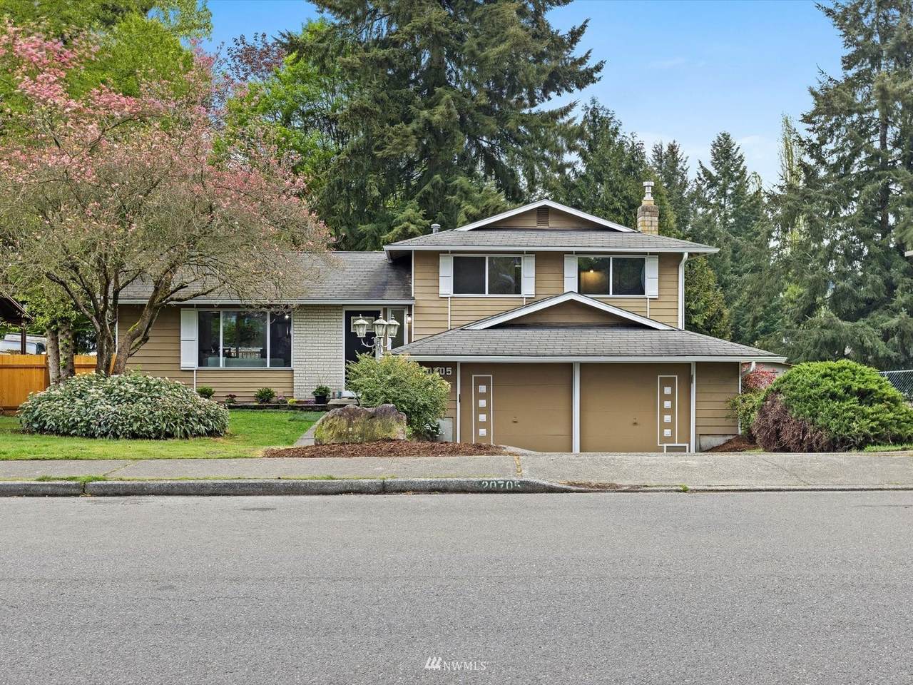 20705 13th Drive - Photo 1