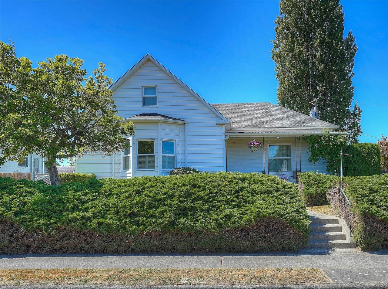 7640 Yakima Avenue - Photo 1