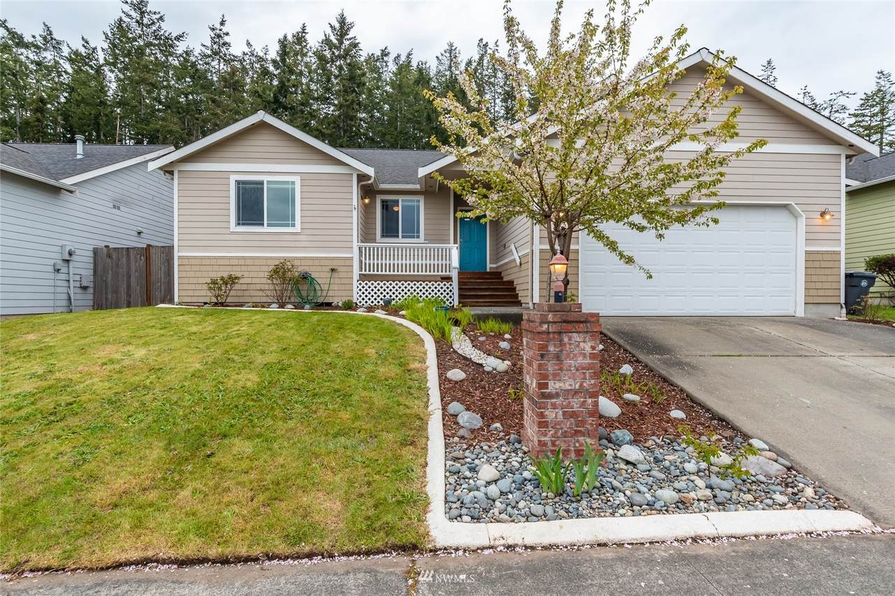 1752 Camellia Loop - Photo 1