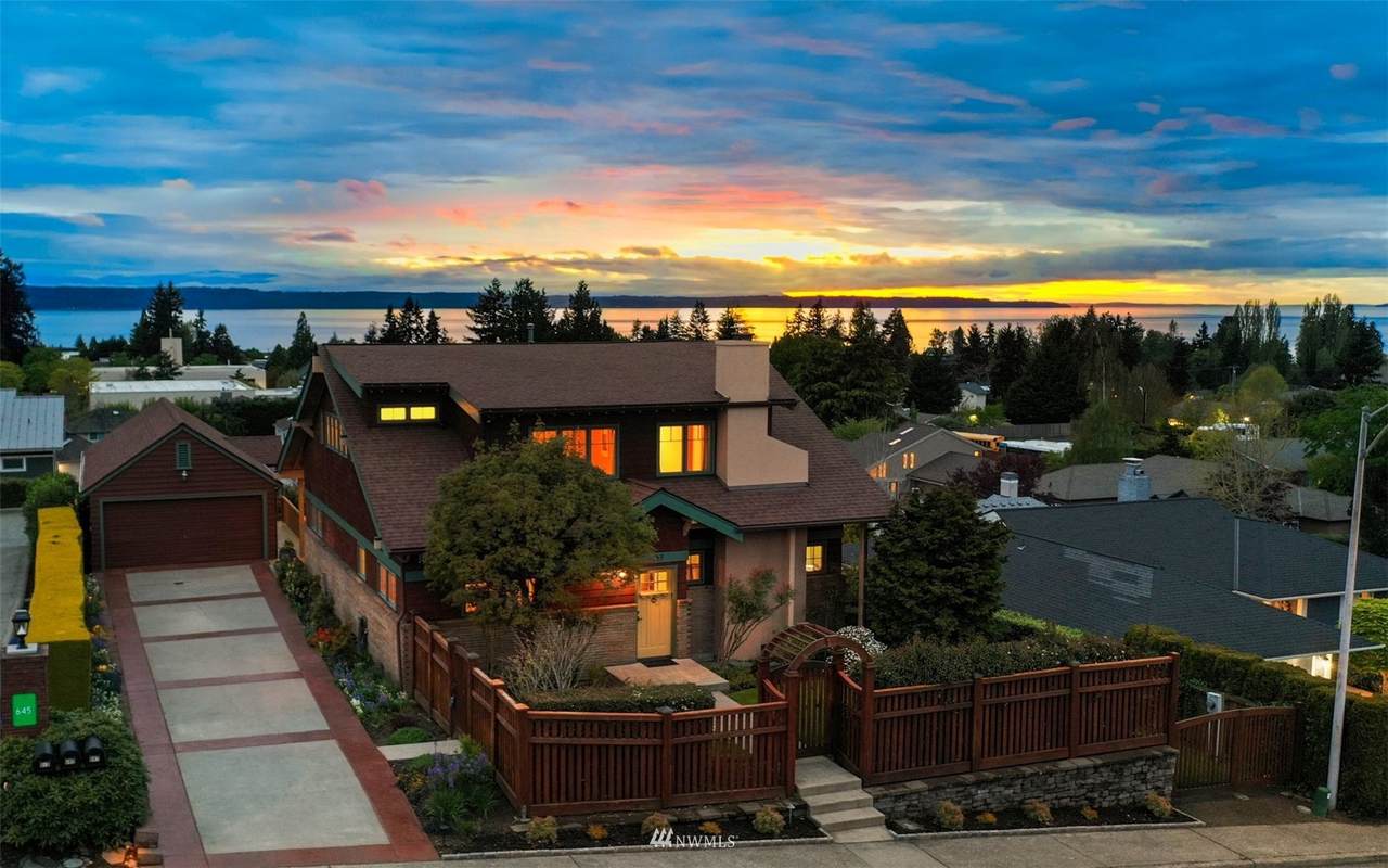 647 9th Avenue - Photo 1