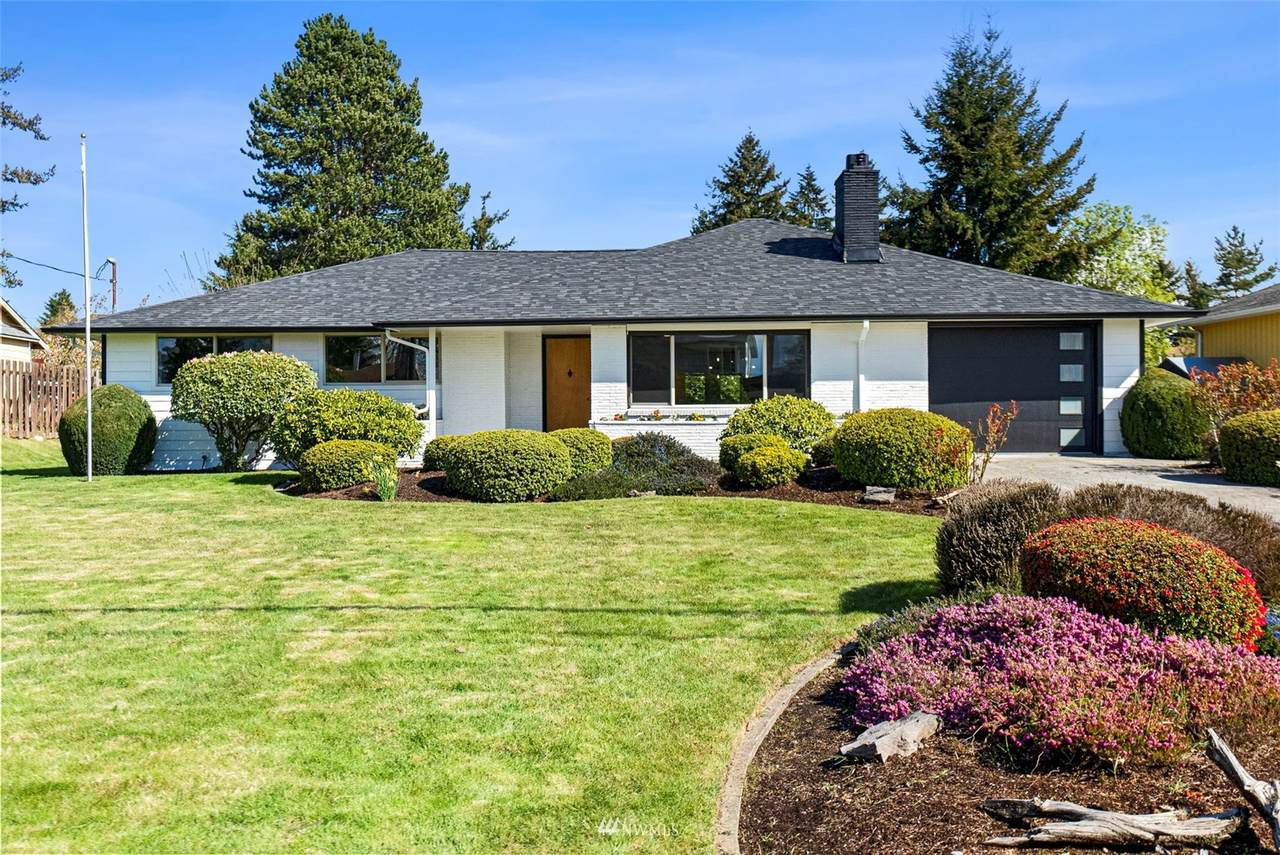 1125 Skyline Drive - Photo 1