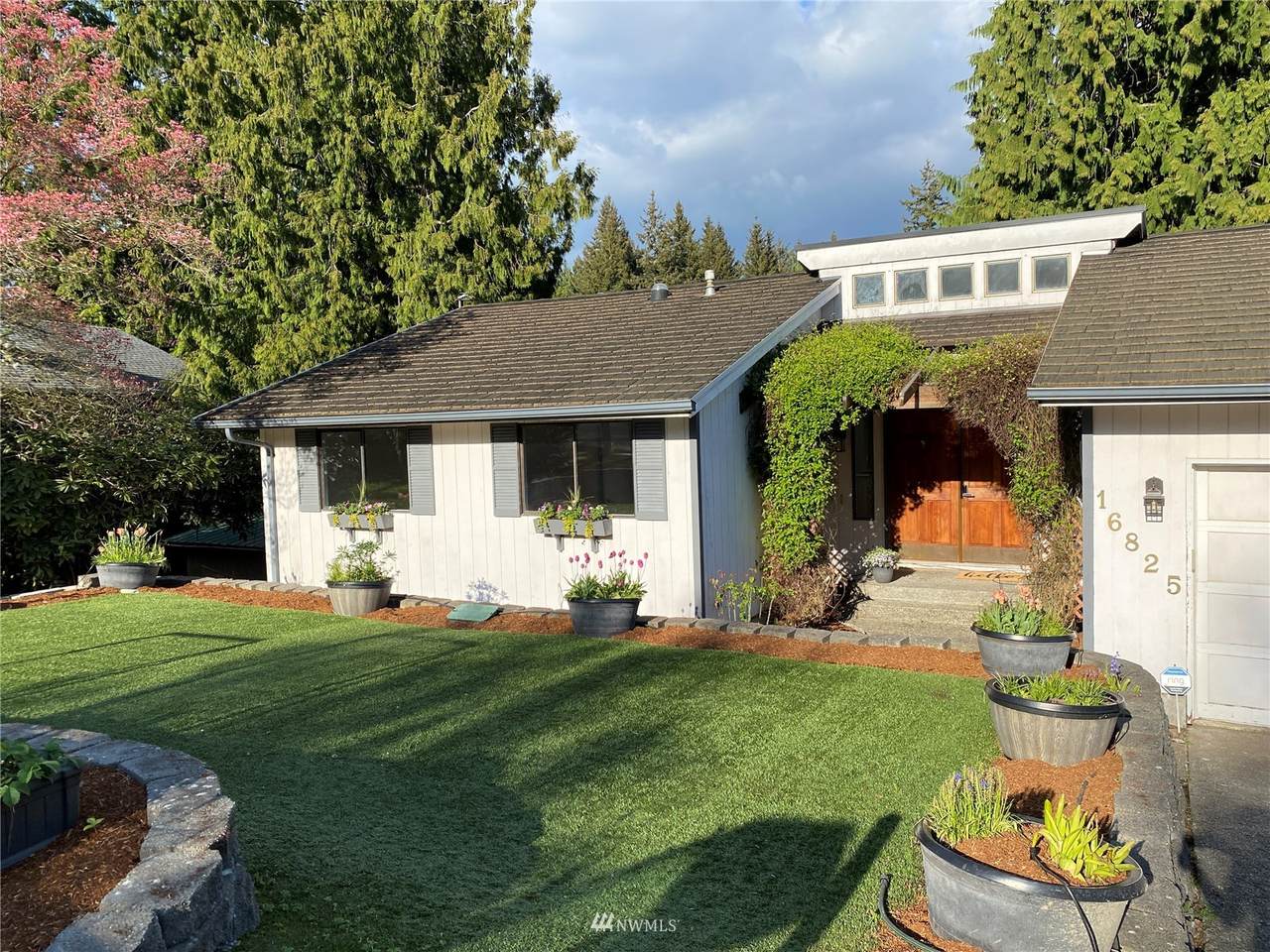 16825 17th Avenue - Photo 1