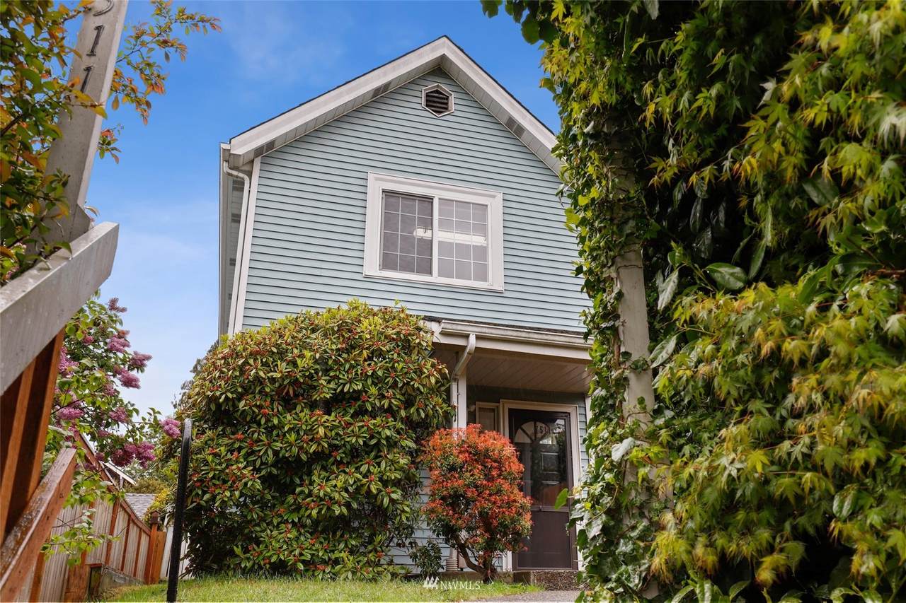 7511 32nd Avenue - Photo 1