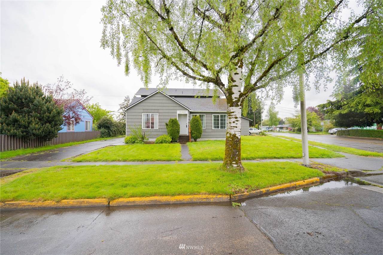 3163 Hemlock Street - Photo 1