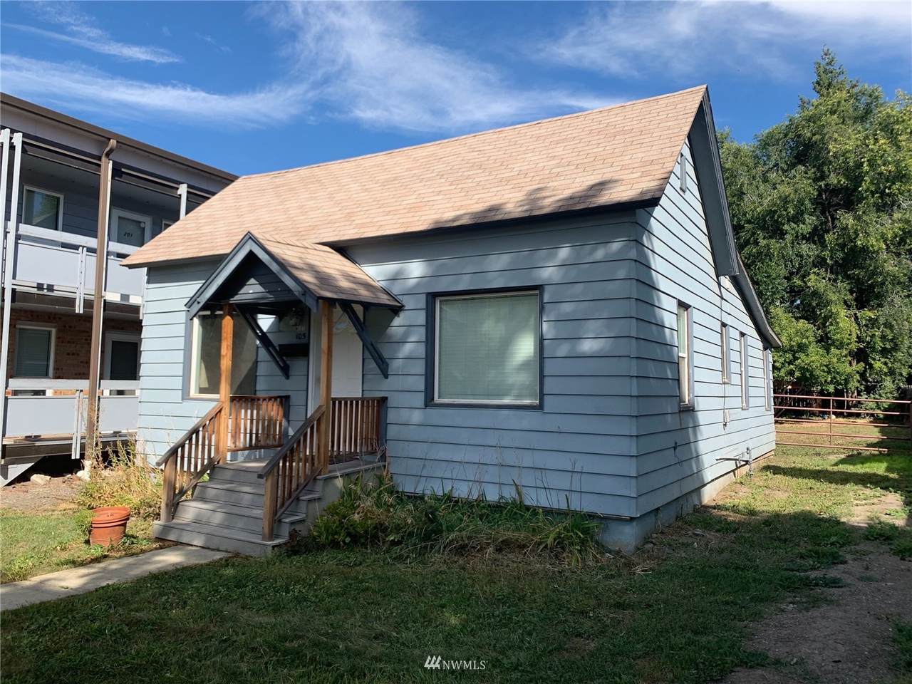 105 11th Street - Photo 1