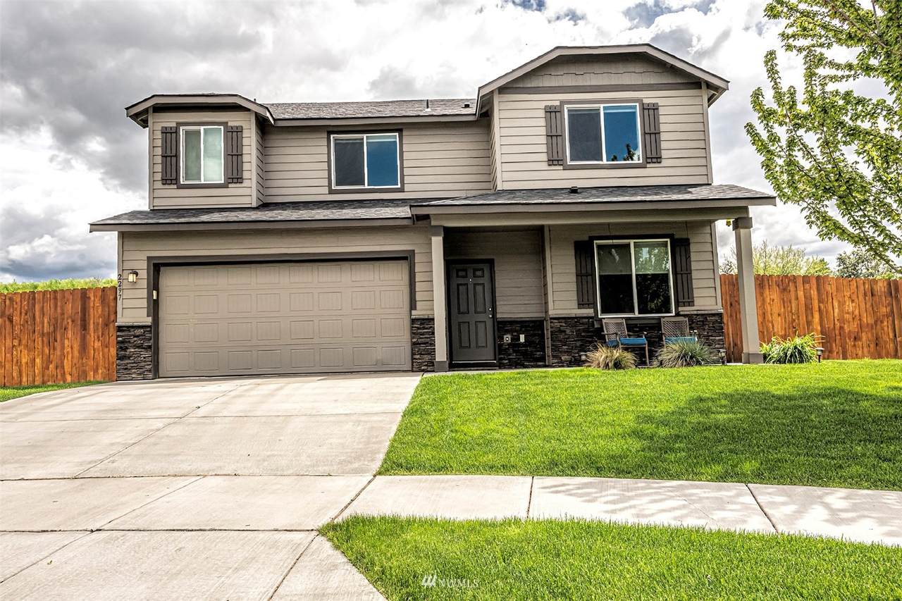 2297 Leonard Drive - Photo 1