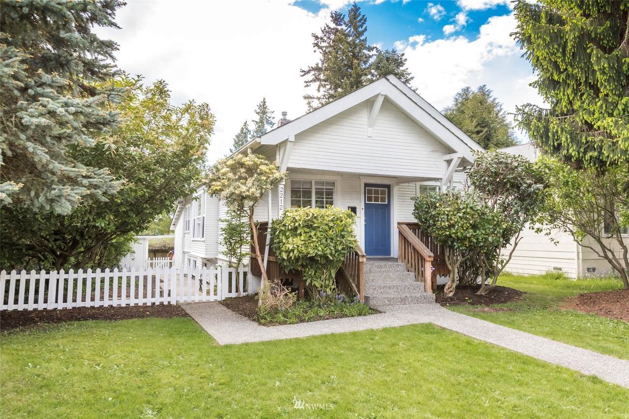 2212 Highland Avenue - Photo 1