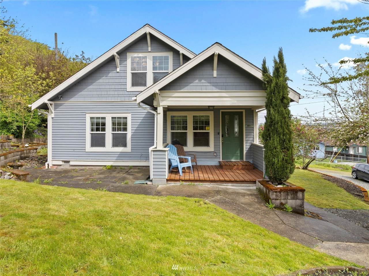 1425 35th Street - Photo 1