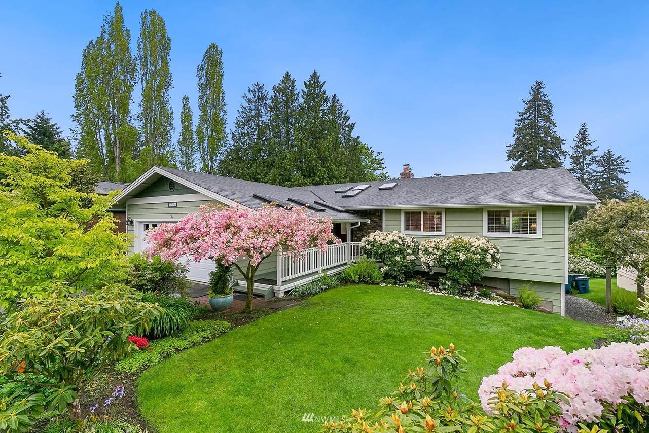 1046 3rd Avenue - Photo 1