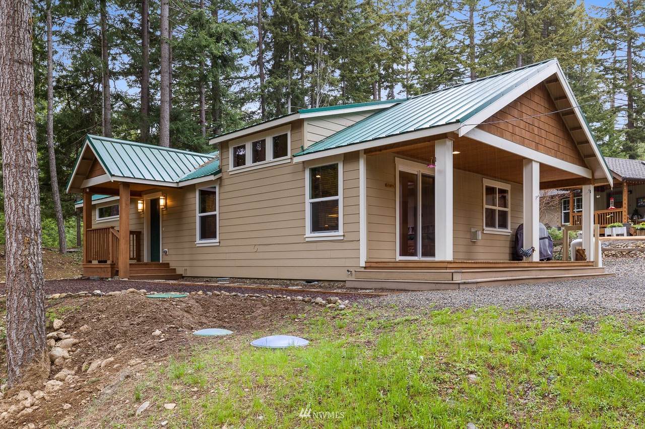 941 Oakmont Drive - Photo 1