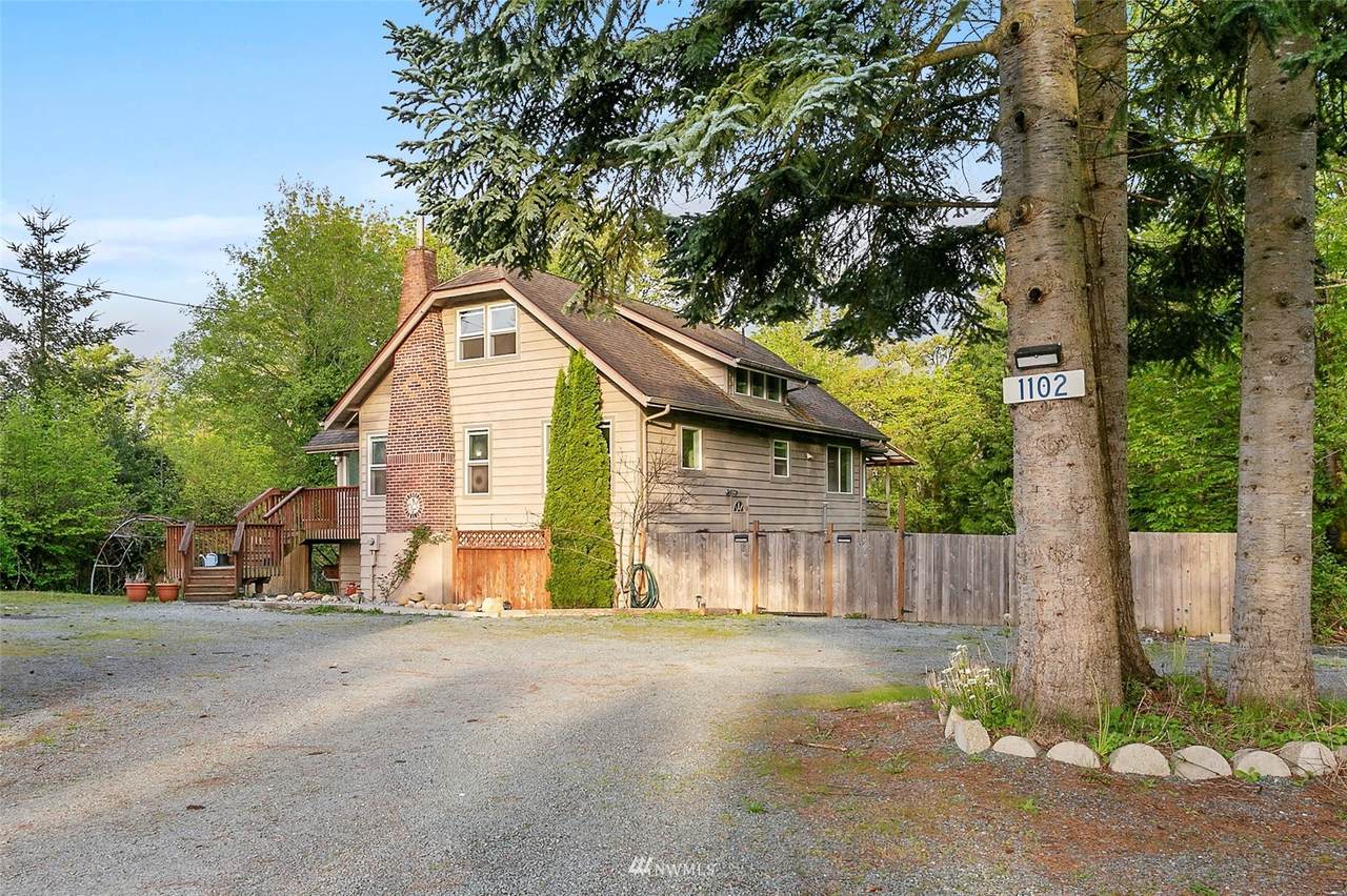 1102 Township Street - Photo 1