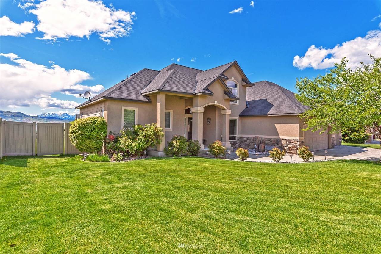2541 Fancher Heights Boulevard - Photo 1