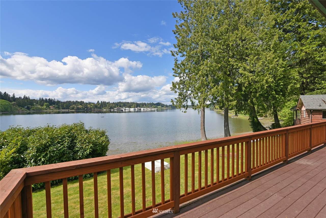 3304 Phinney Bay Drive - Photo 1