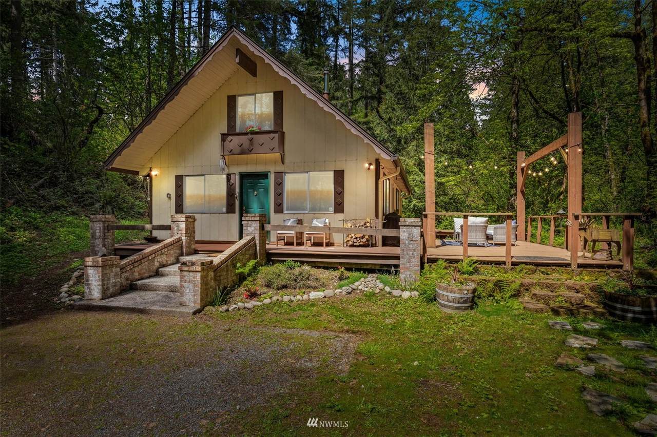 18028 146th Street - Photo 1
