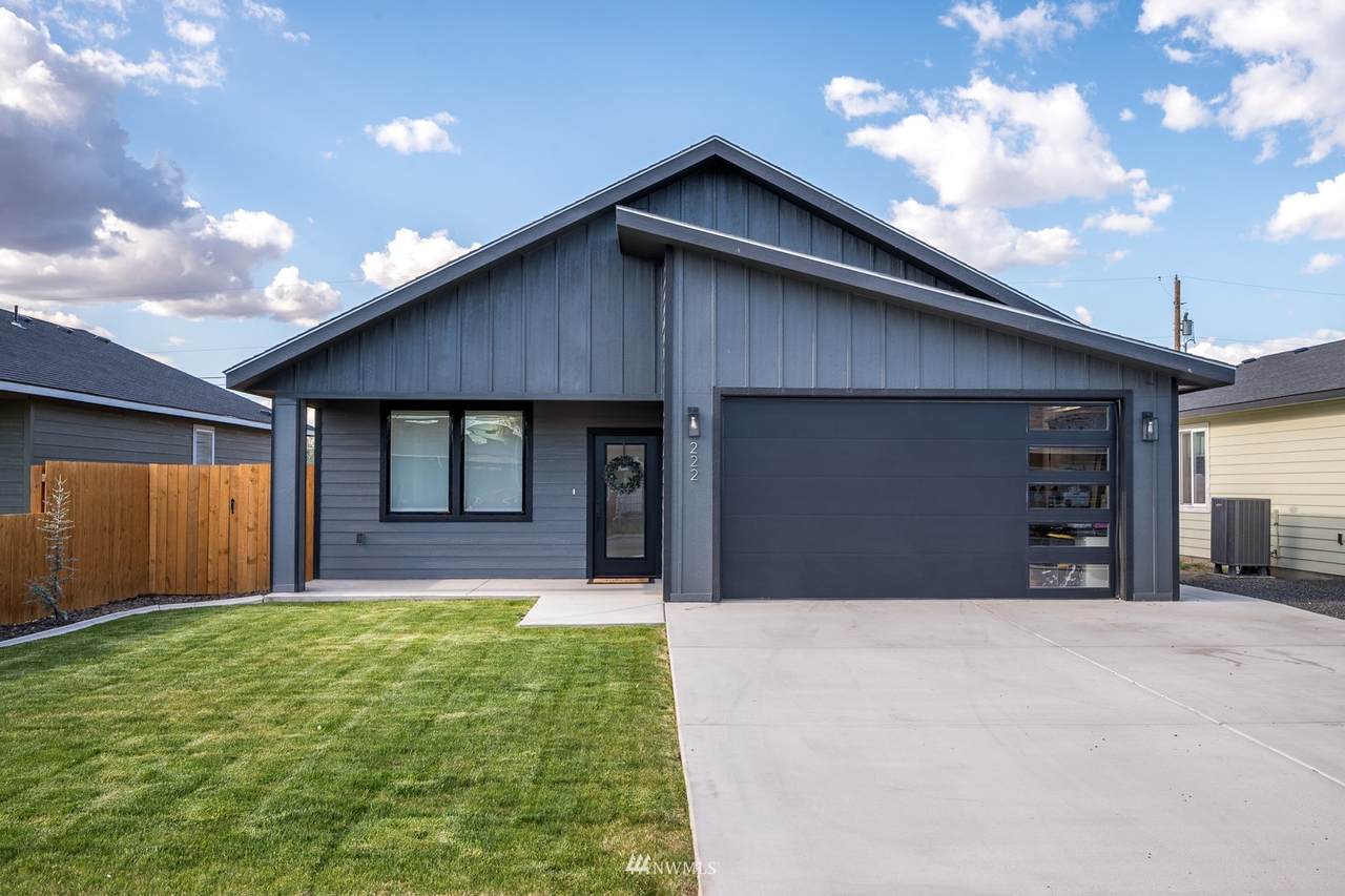 222 4th Ave - Photo 1