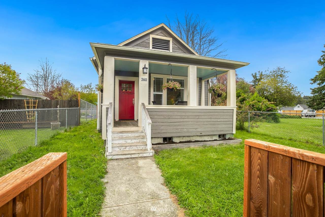 260 Sussex Ave - Photo 1