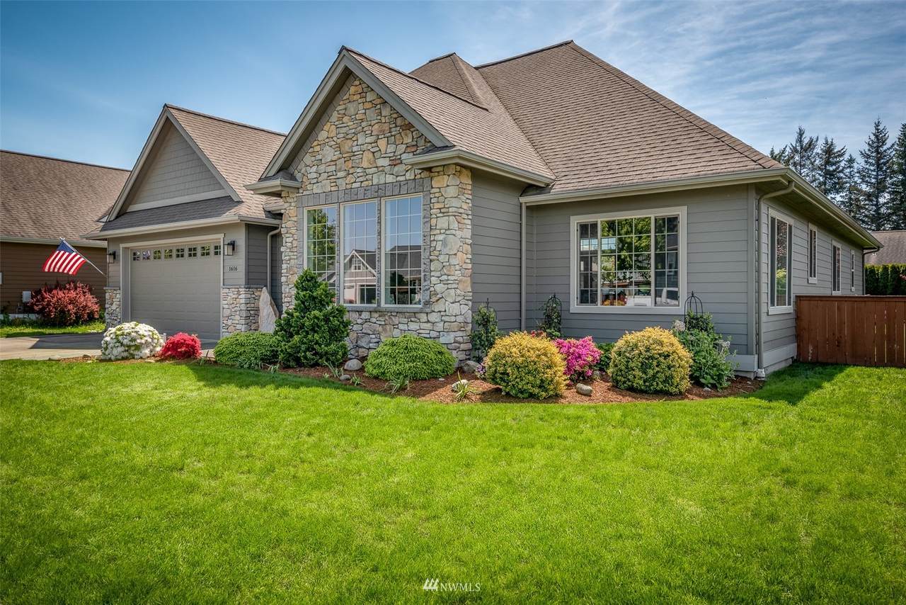 1616 Scenic Place - Photo 1