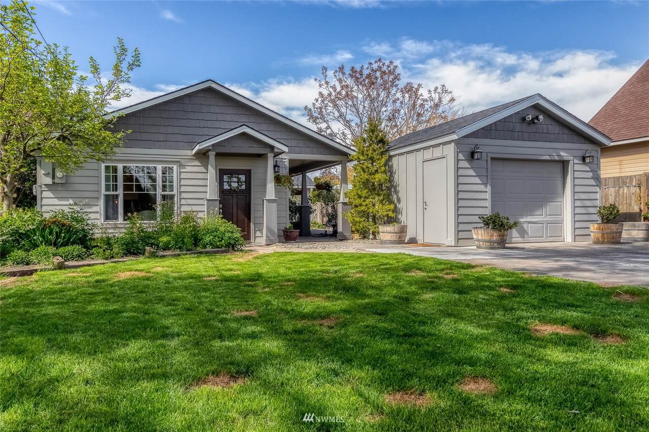 1932 Wallula Avenue - Photo 1